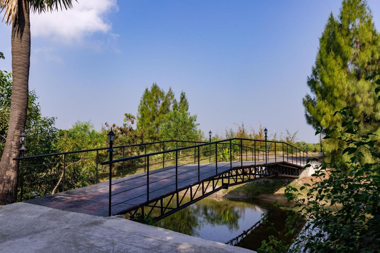 The Alampara Resort - Luxury Boutique Glamping & Water Sports Cheyūr Екстериор снимка
